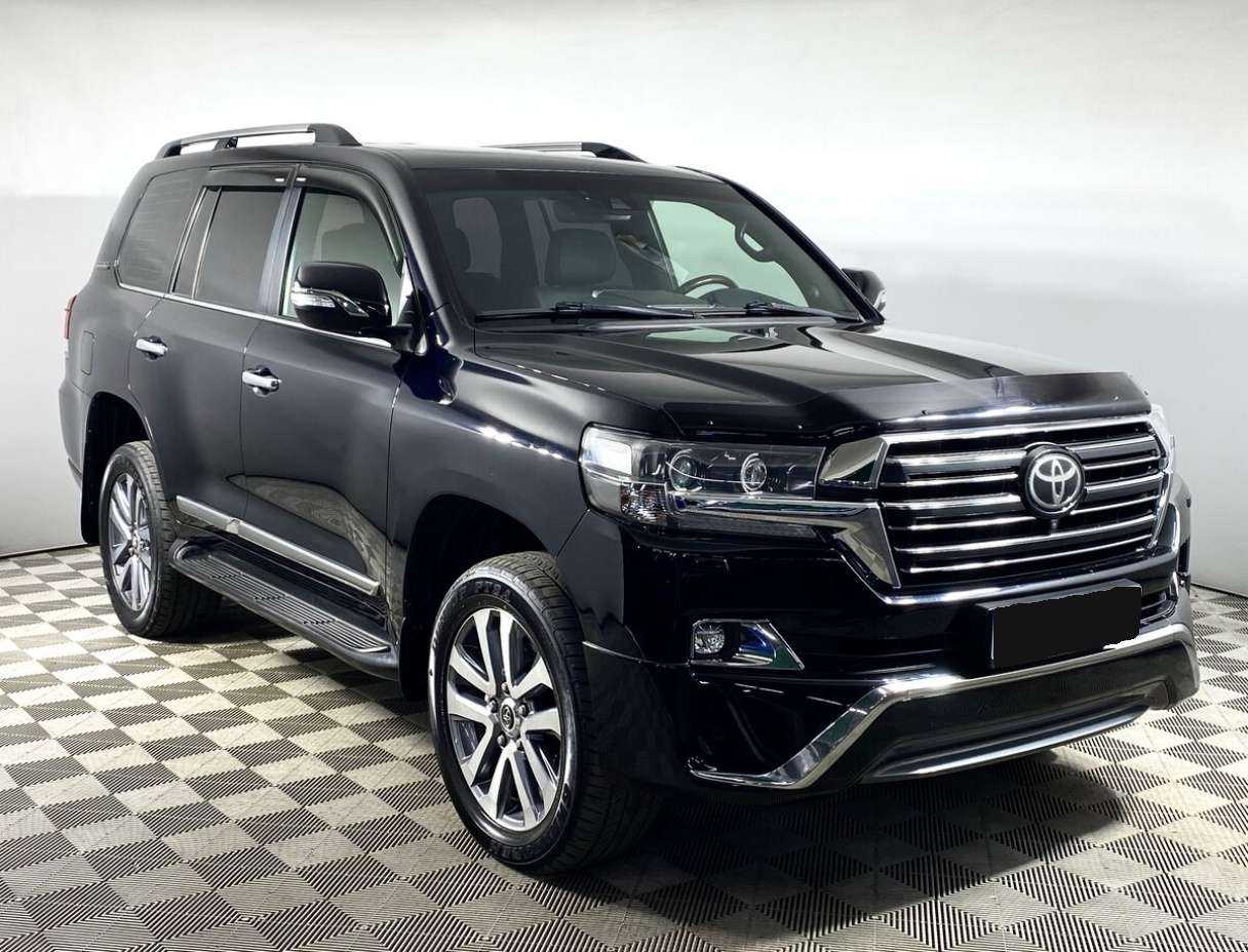 Toyota Land Cruiser с пробегом — 2017 год. Фото: #2