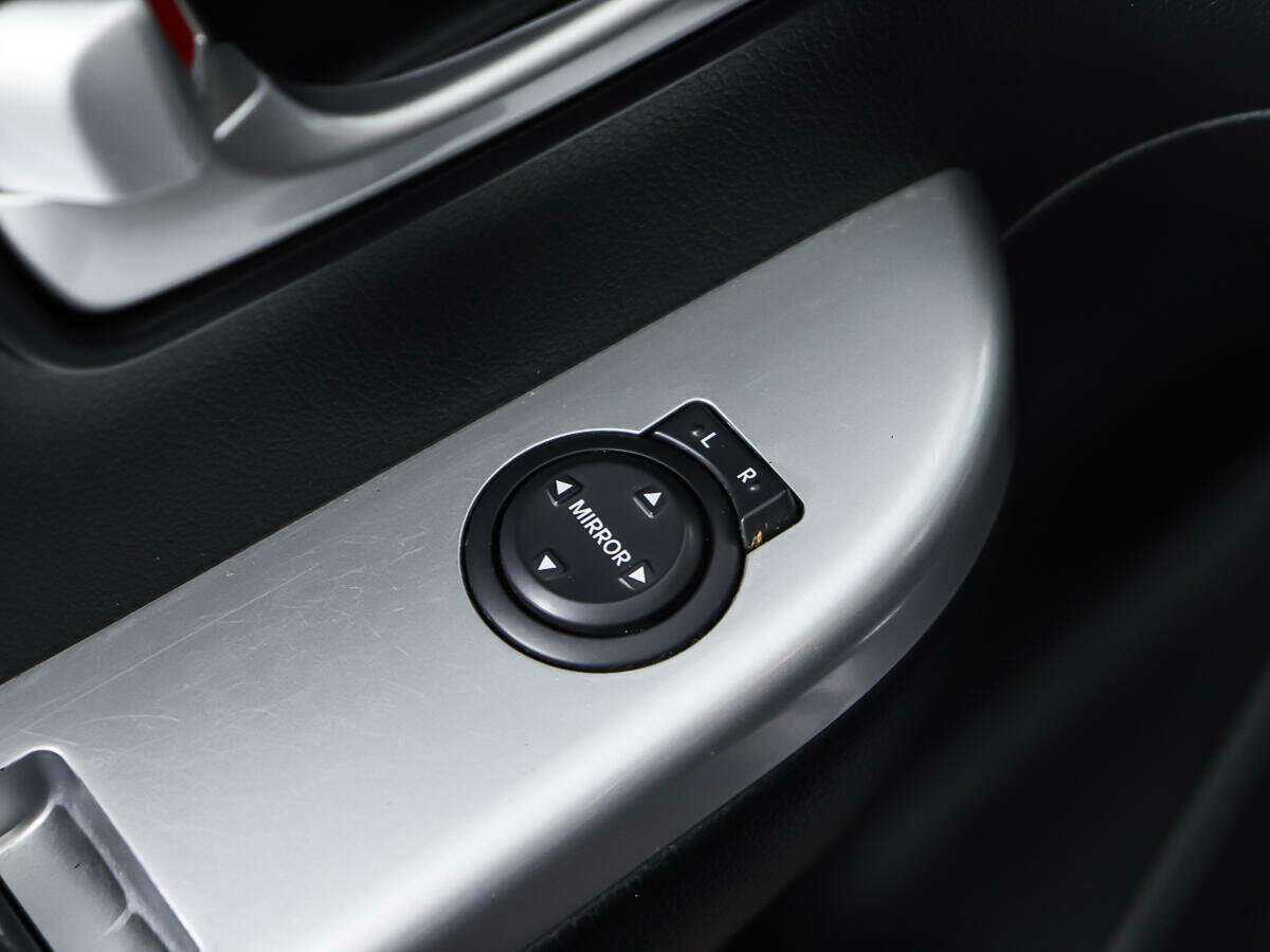 Kia Rio с пробегом — 2013 год. Фото: #13