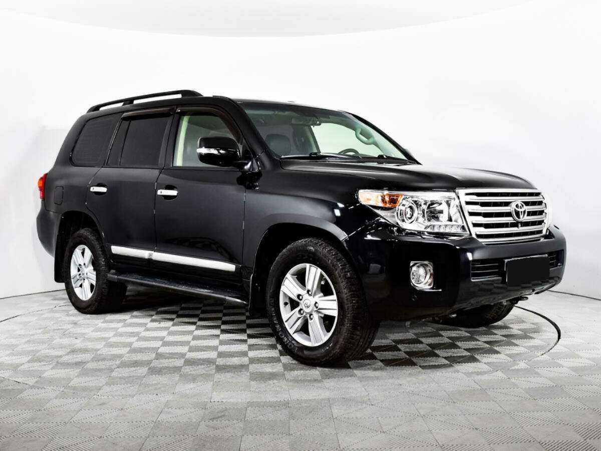 Toyota Land Cruiser с пробегом — 2012 год. Фото: #2