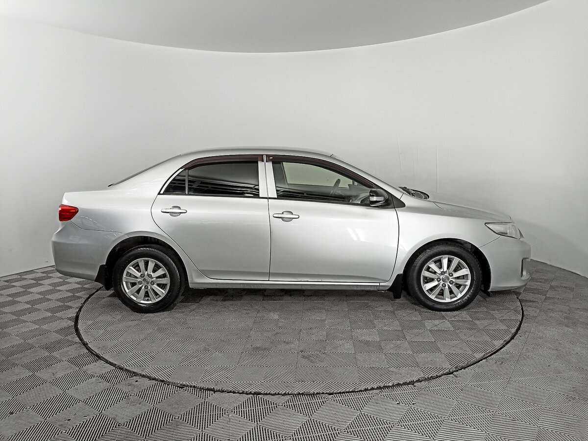 Toyota Corolla с пробегом — 2011 год. Фото: #3