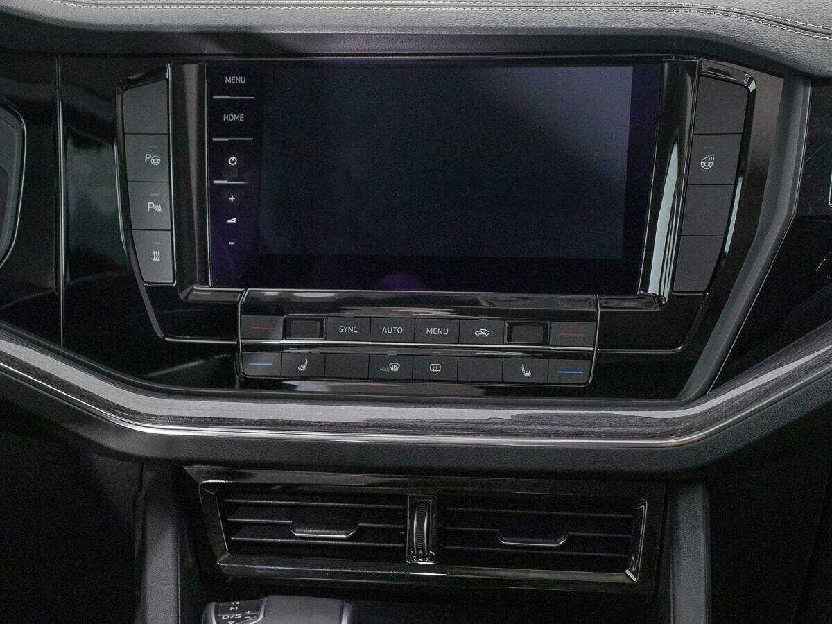 Volkswagen Touareg с пробегом — 2018 год. Фото: #14