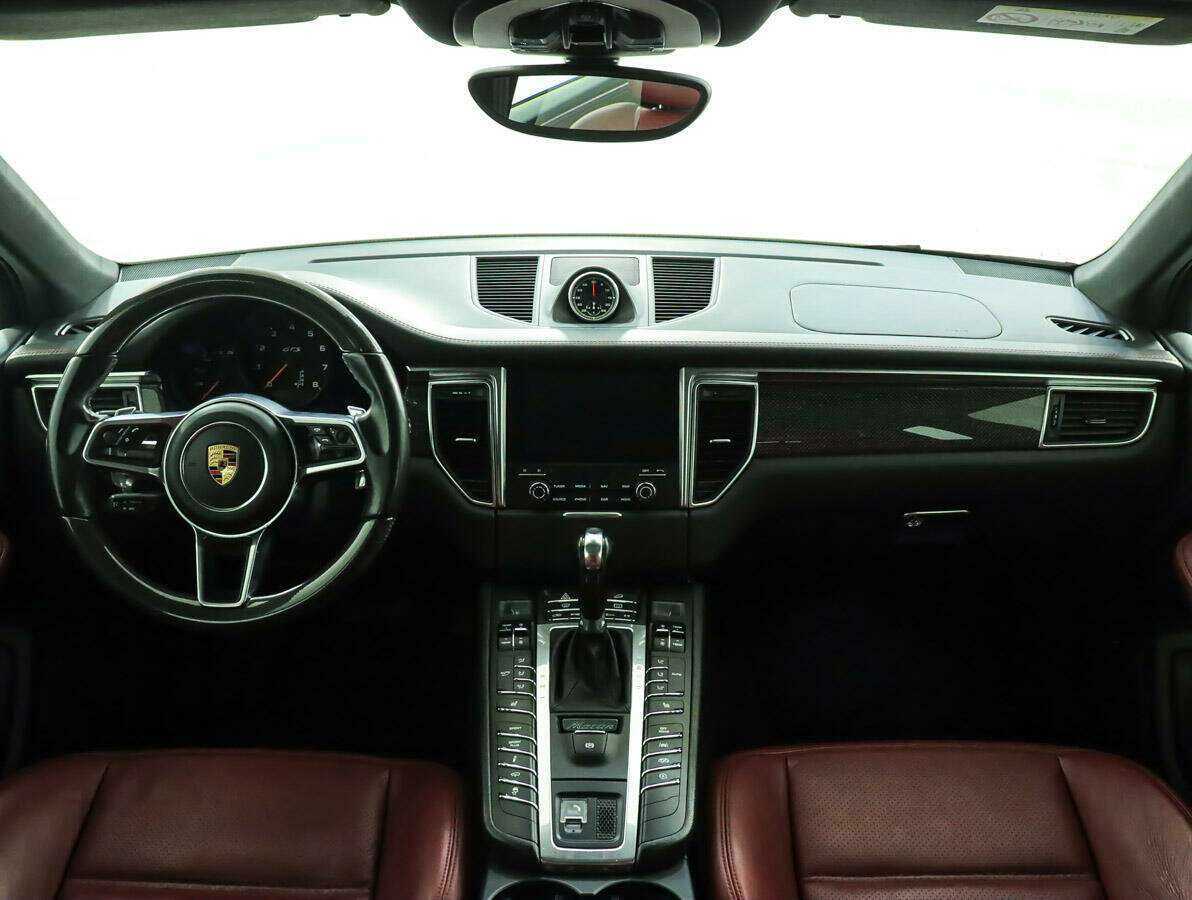Porsche Macan с пробегом — 2018 год. Фото: #7