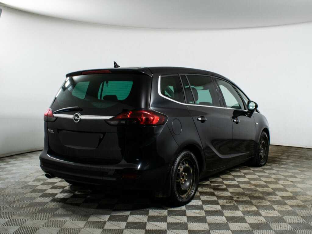 Opel Zafira с пробегом — 2012 год. Фото: #4