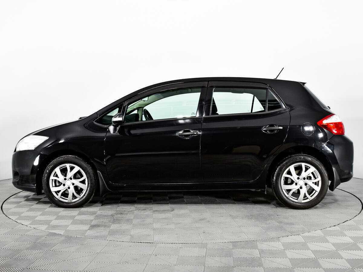 Toyota Auris с пробегом — 2010 год. Фото: #7