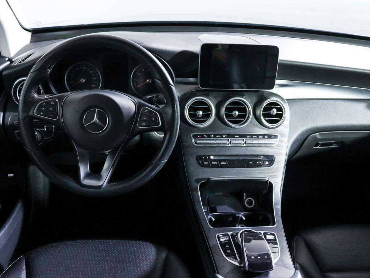Mercedes-Benz GLC с пробегом — 2017 год. Фото: #9