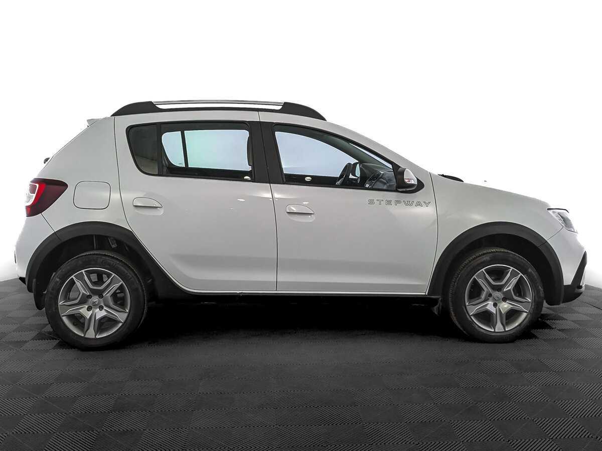 Renault Sandero с пробегом — 2019 год. Фото: #3
