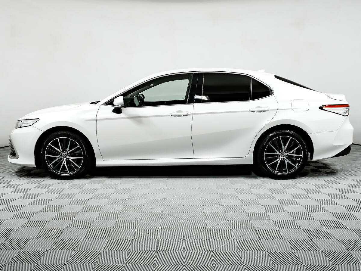 Toyota Camry с пробегом — 2021 год. Фото: #7