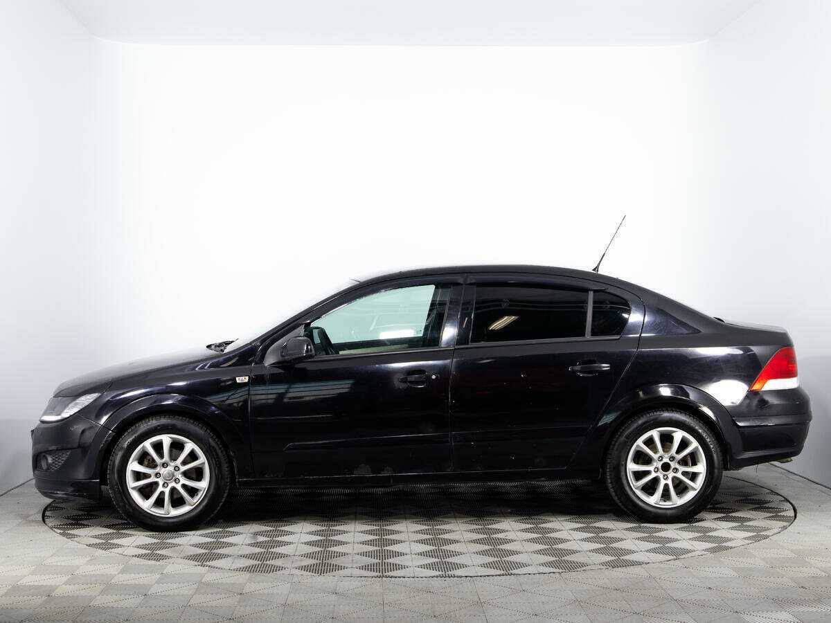 Opel Astra с пробегом — 2008 год. Фото: #7