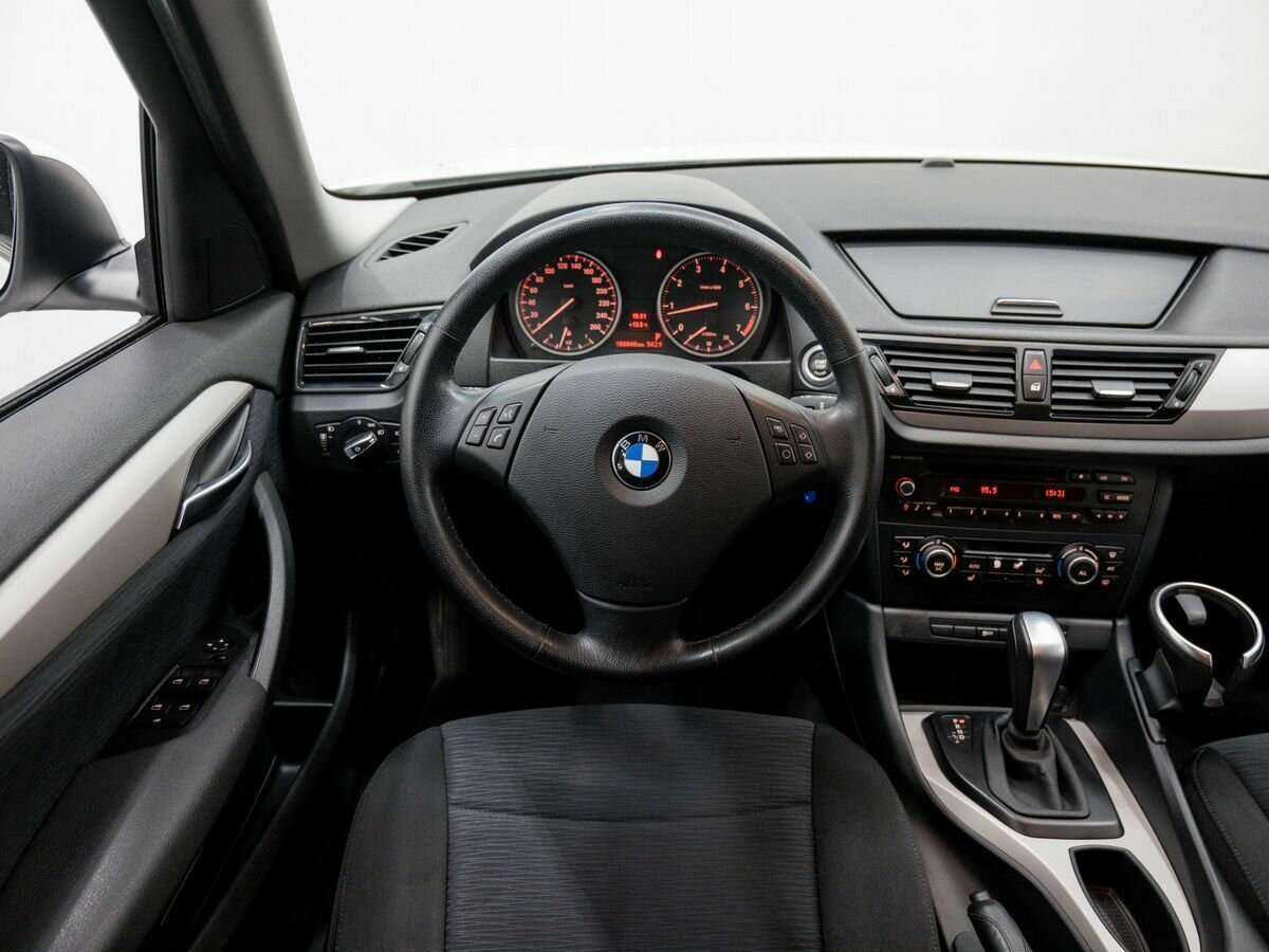 BMW X1 с пробегом — 2013 год. Фото: #11
