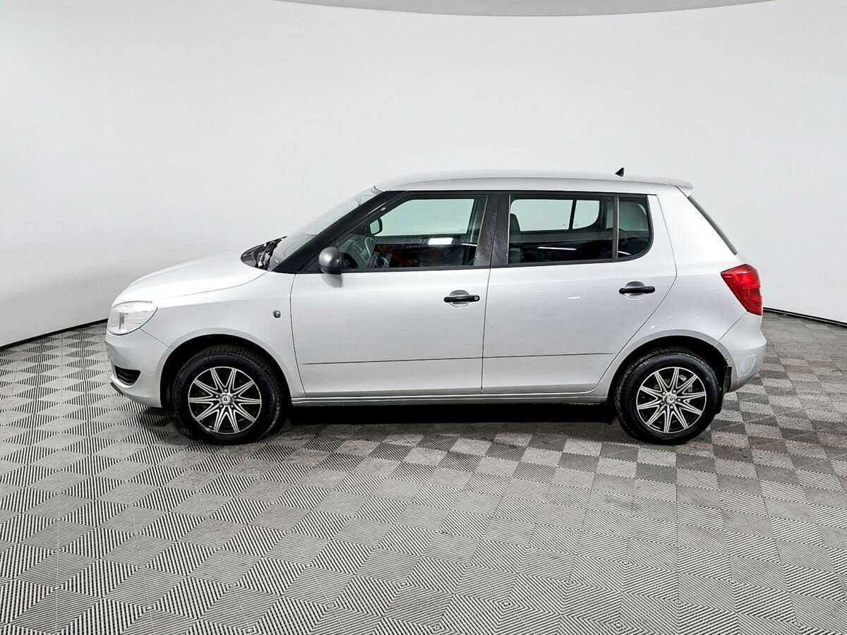 Skoda Fabia с пробегом — 2011 год. Фото: #7