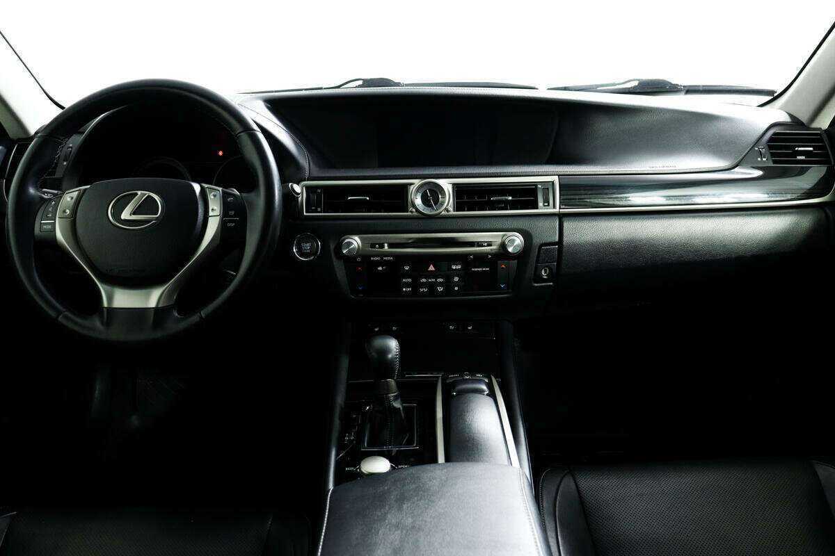 Lexus GS с пробегом — 2012 год. Фото: #10