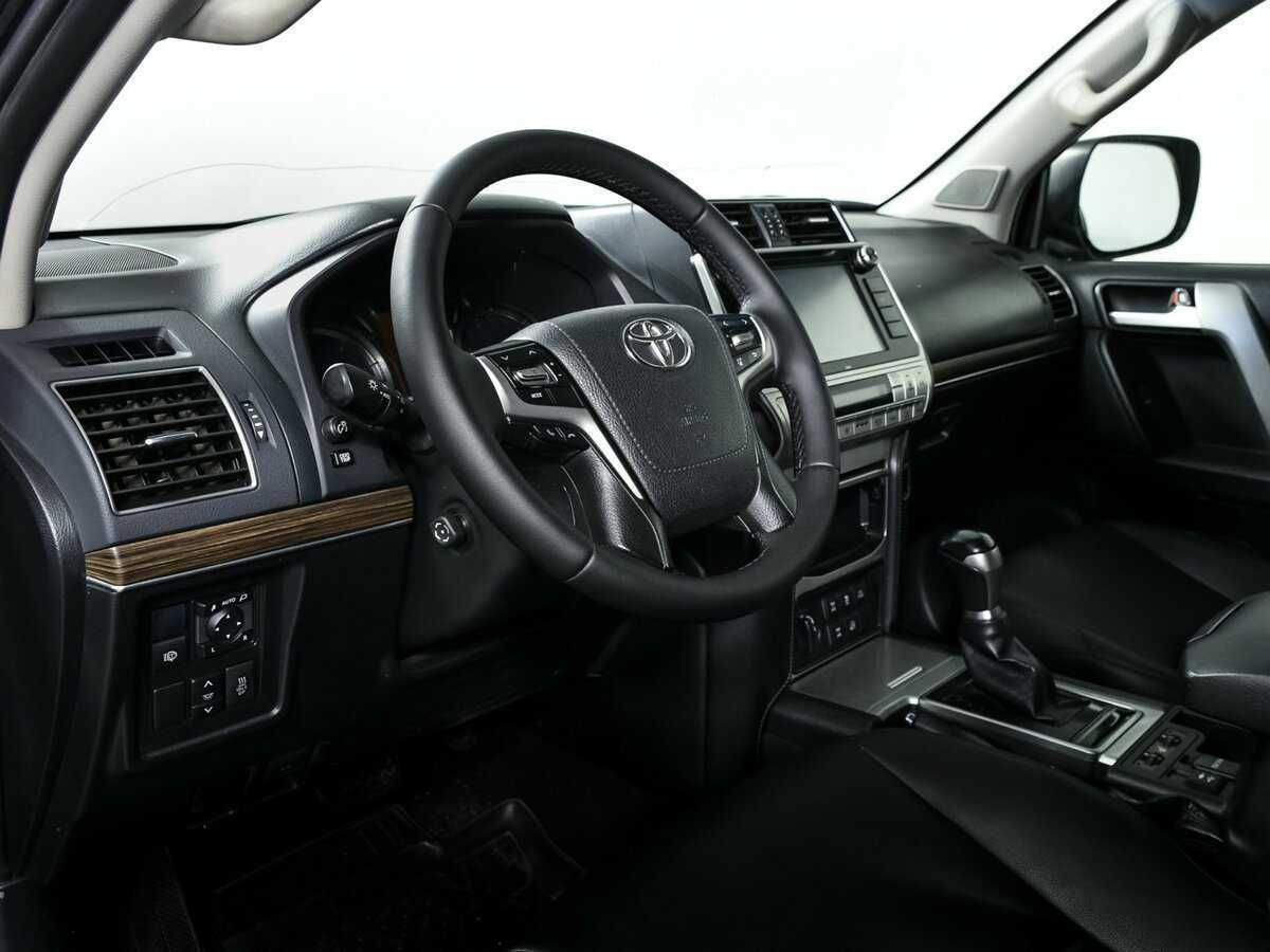 Toyota Land Cruiser Prado с пробегом — 2017 год. Фото: #9
