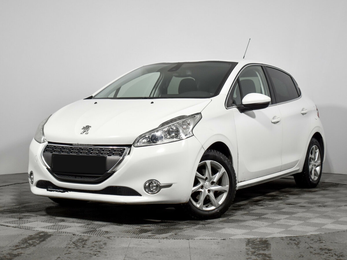 Peugeot 208 с пробегом — 2013 год. Посмотреть фото