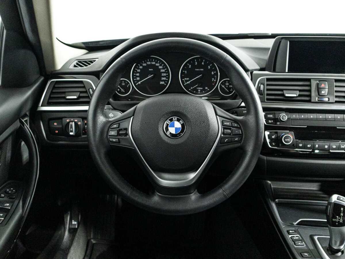 BMW 3 серии с пробегом — 2018 год. Фото: #19