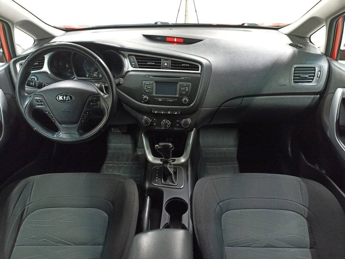 Kia Ceed с пробегом — 2016 год. Фото: #13
