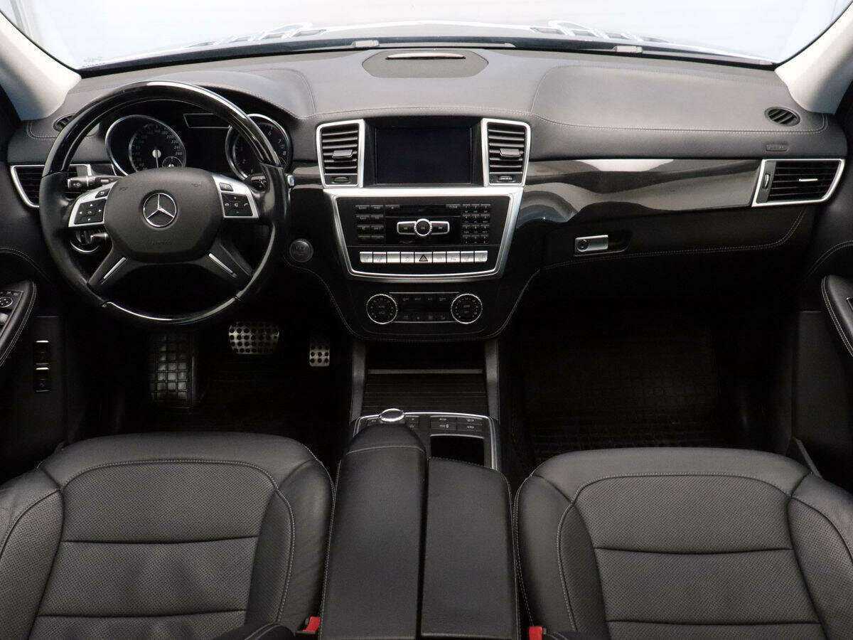 Mercedes-Benz GL-Класс с пробегом — 2014 год. Фото: #8