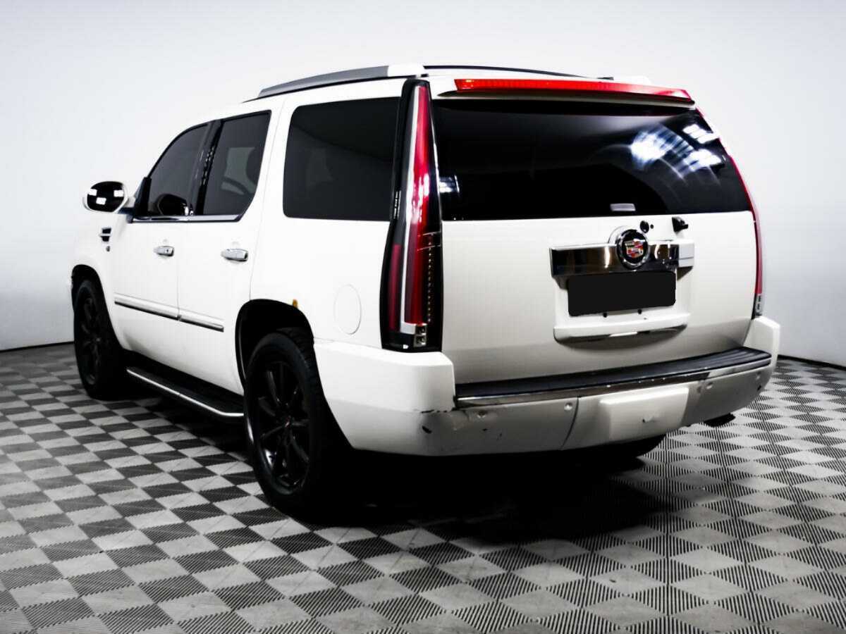 Cadillac Escalade с пробегом — 2010 год. Фото: #5