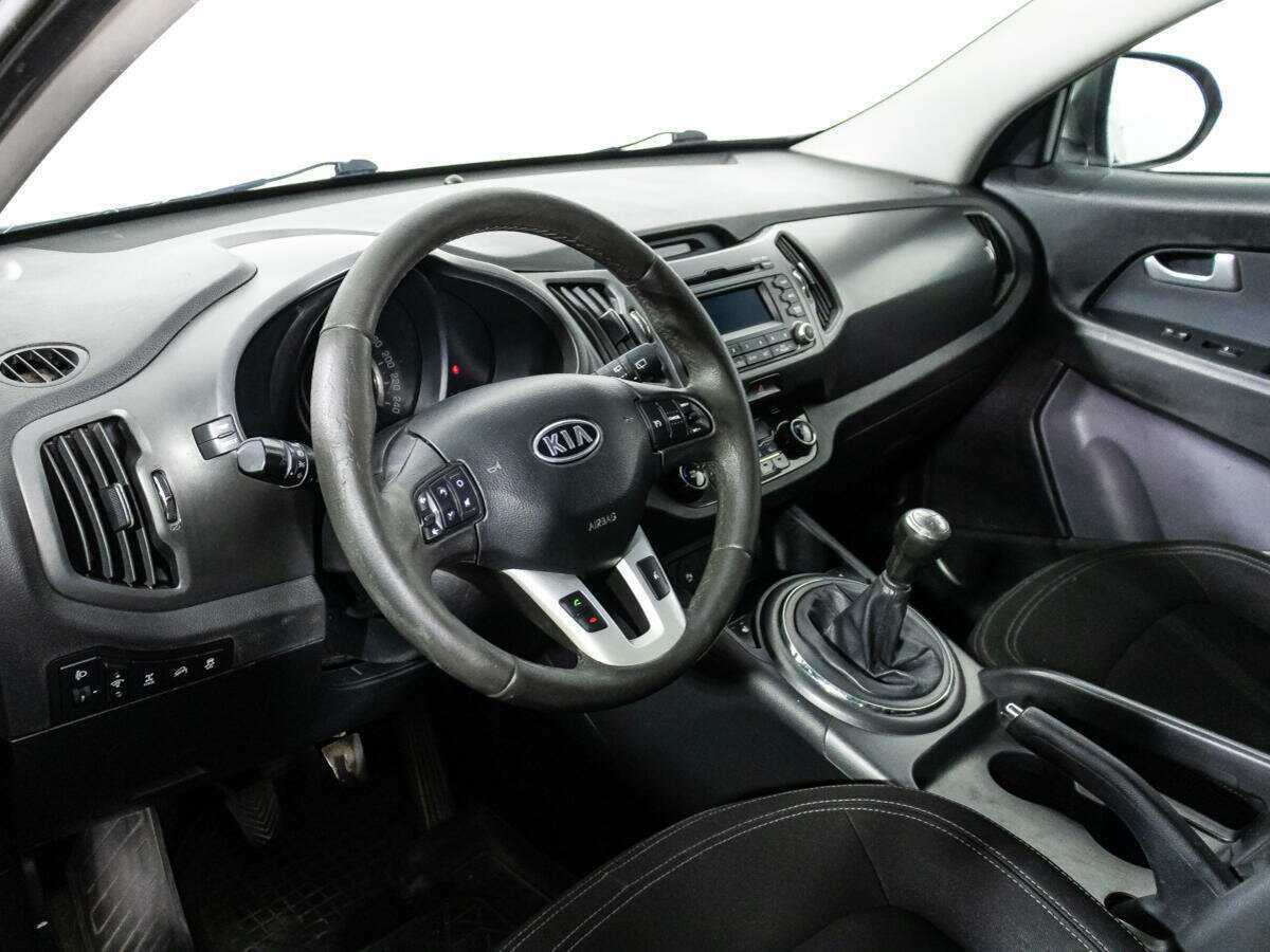 Kia Sportage с пробегом — 2011 год. Фото: #10