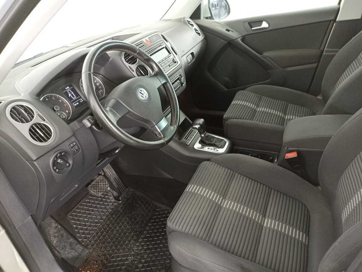Volkswagen Tiguan с пробегом — 2010 год. Фото: #11