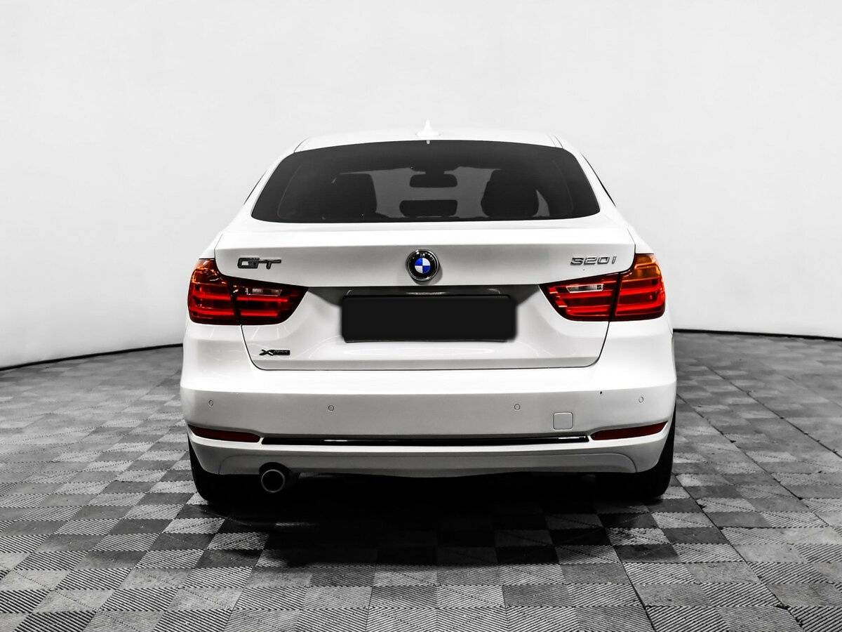 BMW 3 серии с пробегом — 2015 год. Фото: #5
