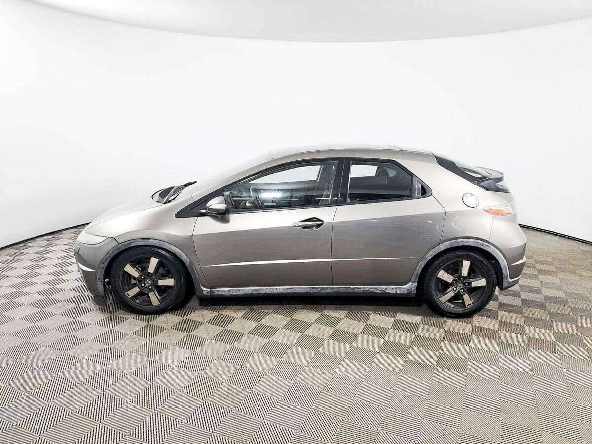 Honda Civic с пробегом — 2007 год. Фото: #7