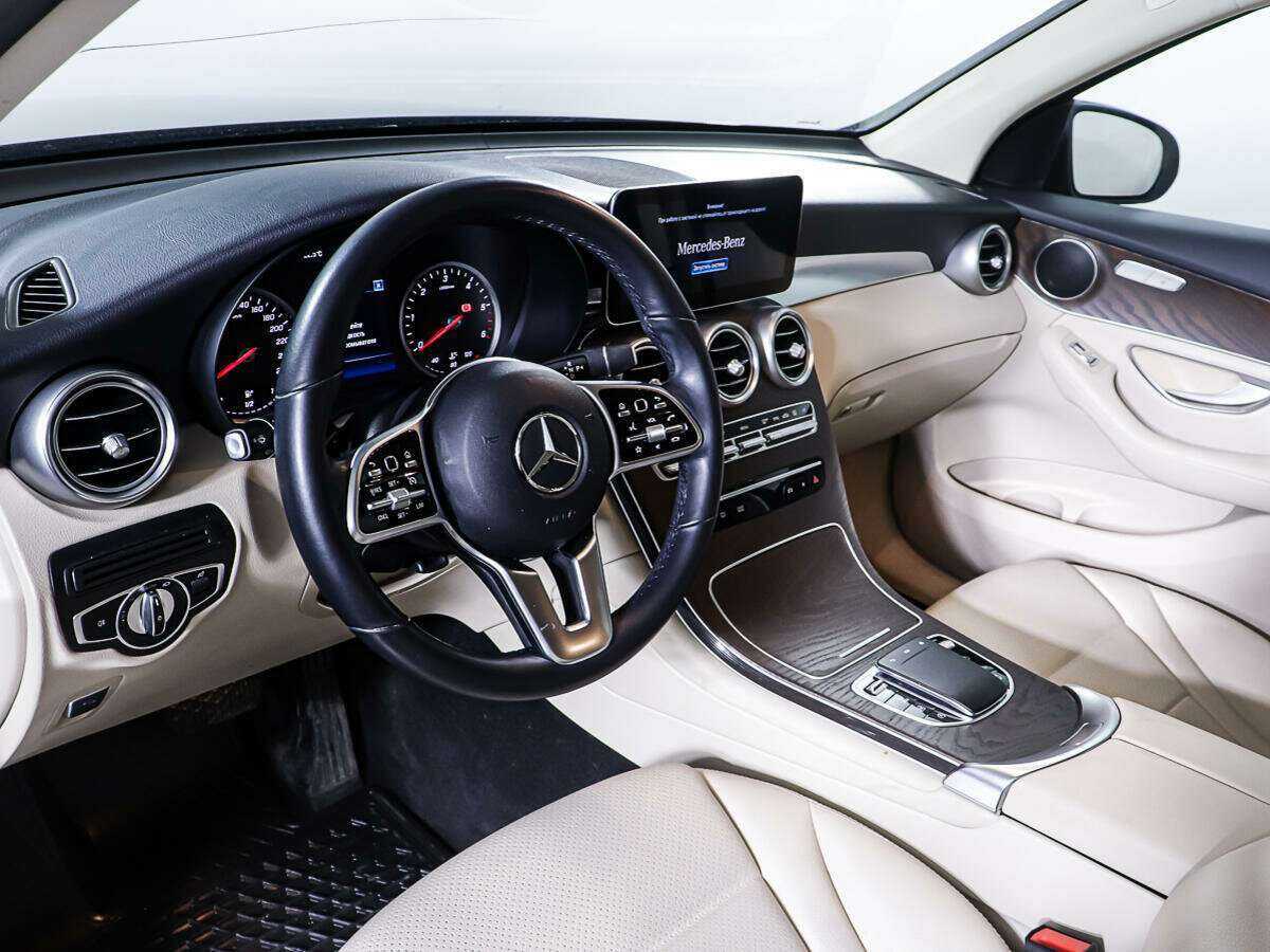 Mercedes-Benz GLC с пробегом — 2021 год. Фото: #12