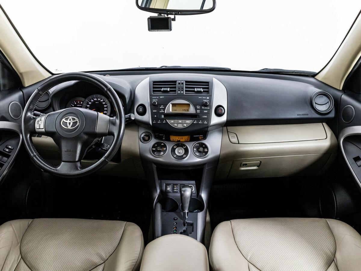 Toyota RAV4 с пробегом — 2006 год. Фото: #7
