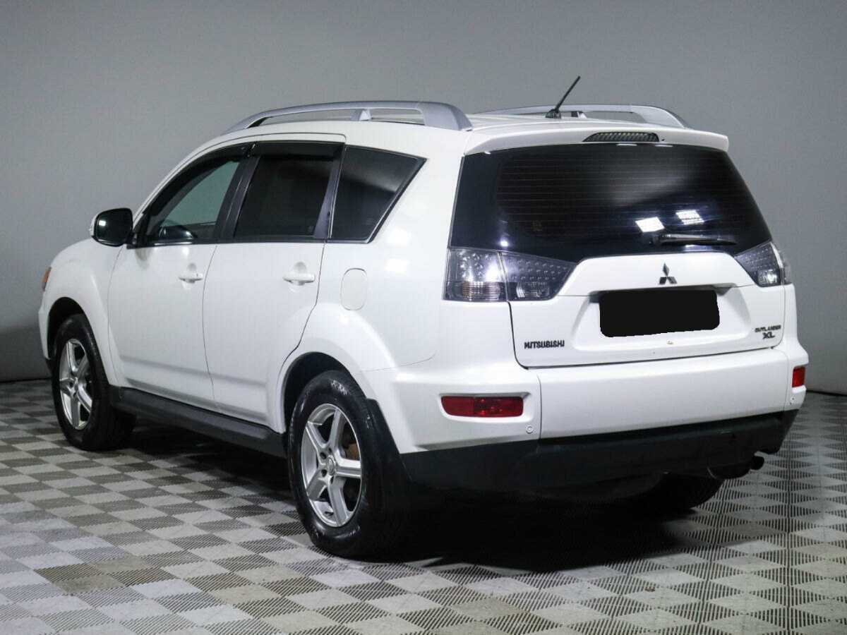 Mitsubishi Outlander с пробегом — 2010 год. Фото: #6