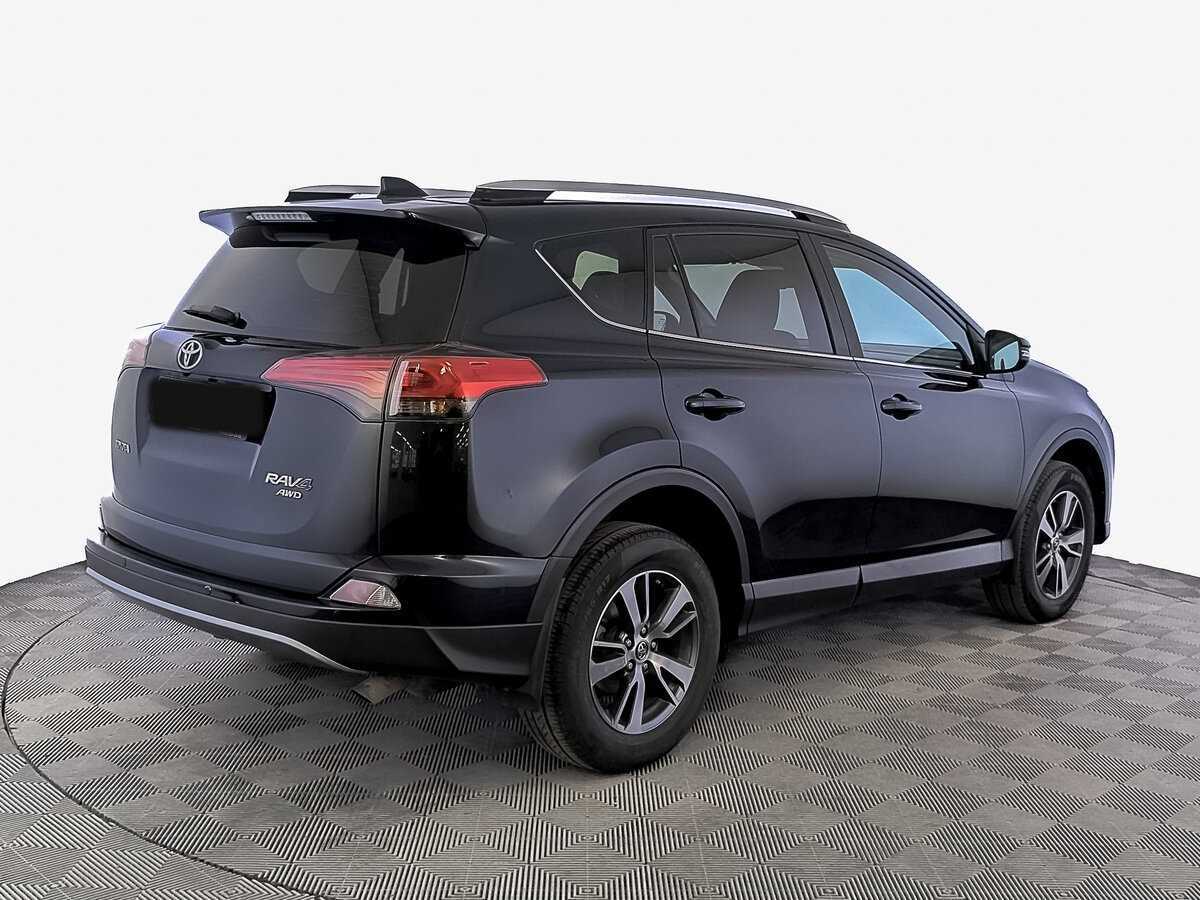Toyota RAV4 с пробегом — 2017 год. Фото: #4