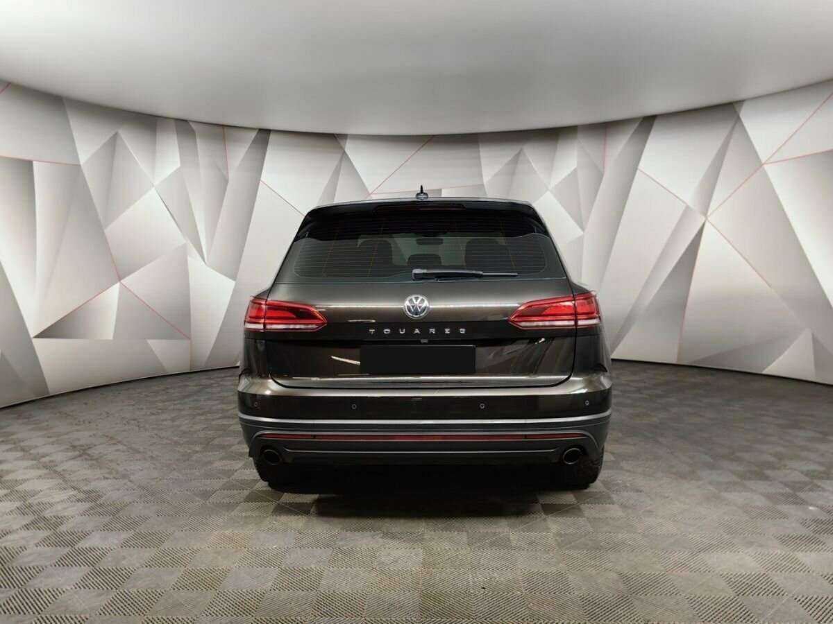 Volkswagen Touareg с пробегом — 2019 год. Фото: #7