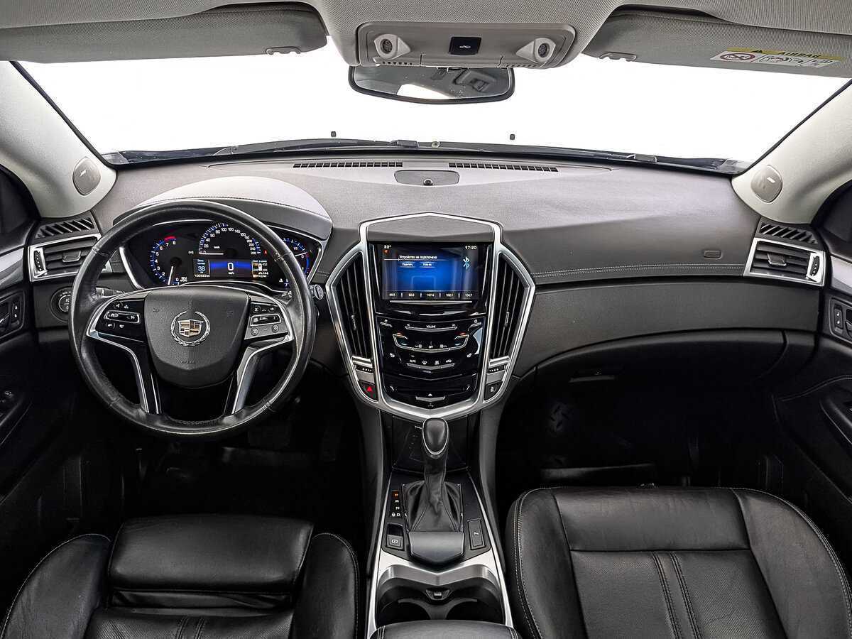 Cadillac SRX с пробегом — 2015 год. Фото: #13