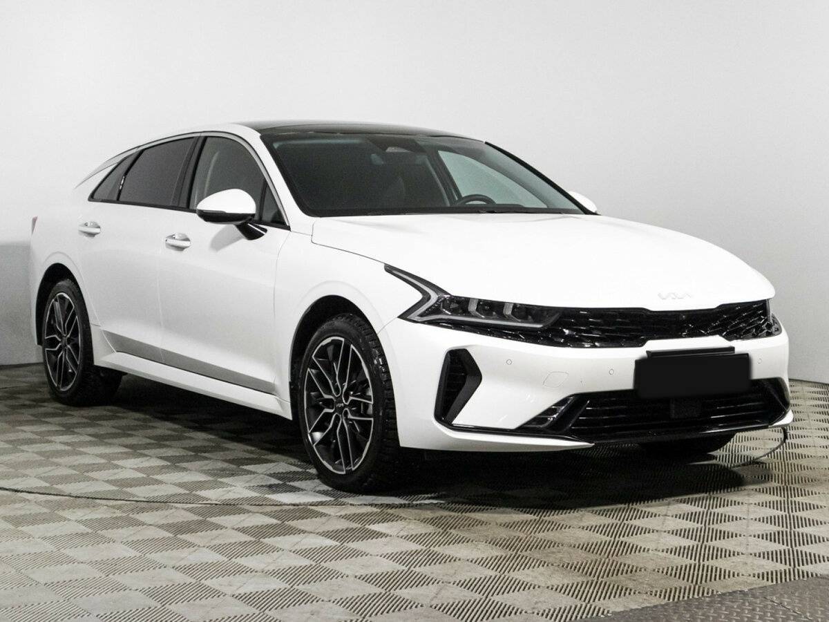 Kia K5 с пробегом — 2024 год. Фото: #2