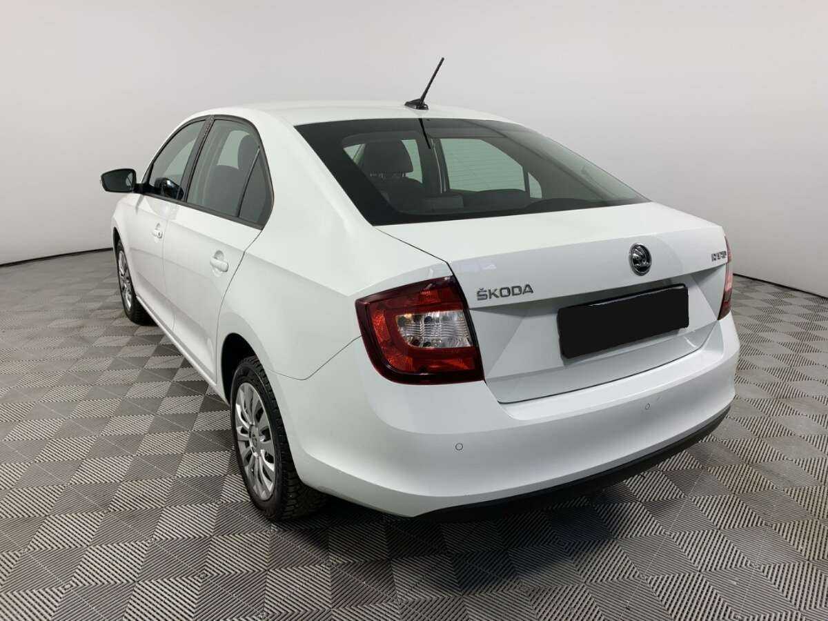 Skoda Rapid с пробегом — 2019 год. Фото: #6