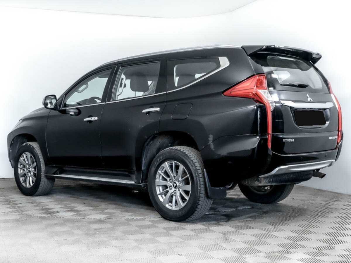 Mitsubishi Pajero Sport с пробегом — 2018 год. Фото: #5