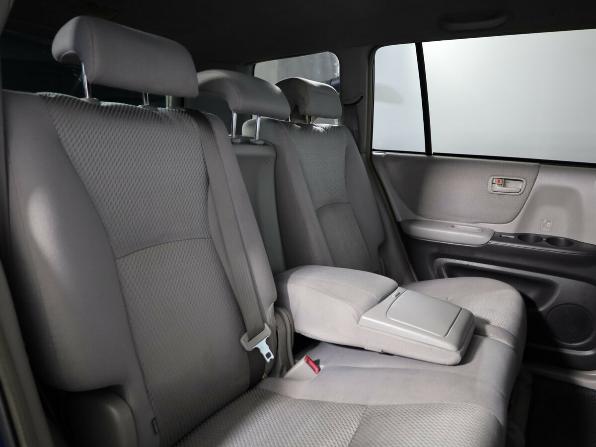 Toyota Highlander с пробегом — 2003 год. Фото: #13