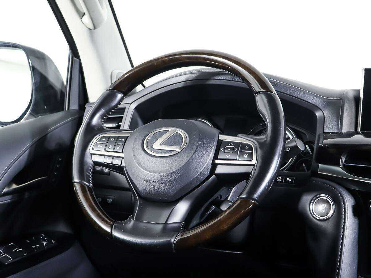 Lexus LX с пробегом — 2016 год. Фото: #13