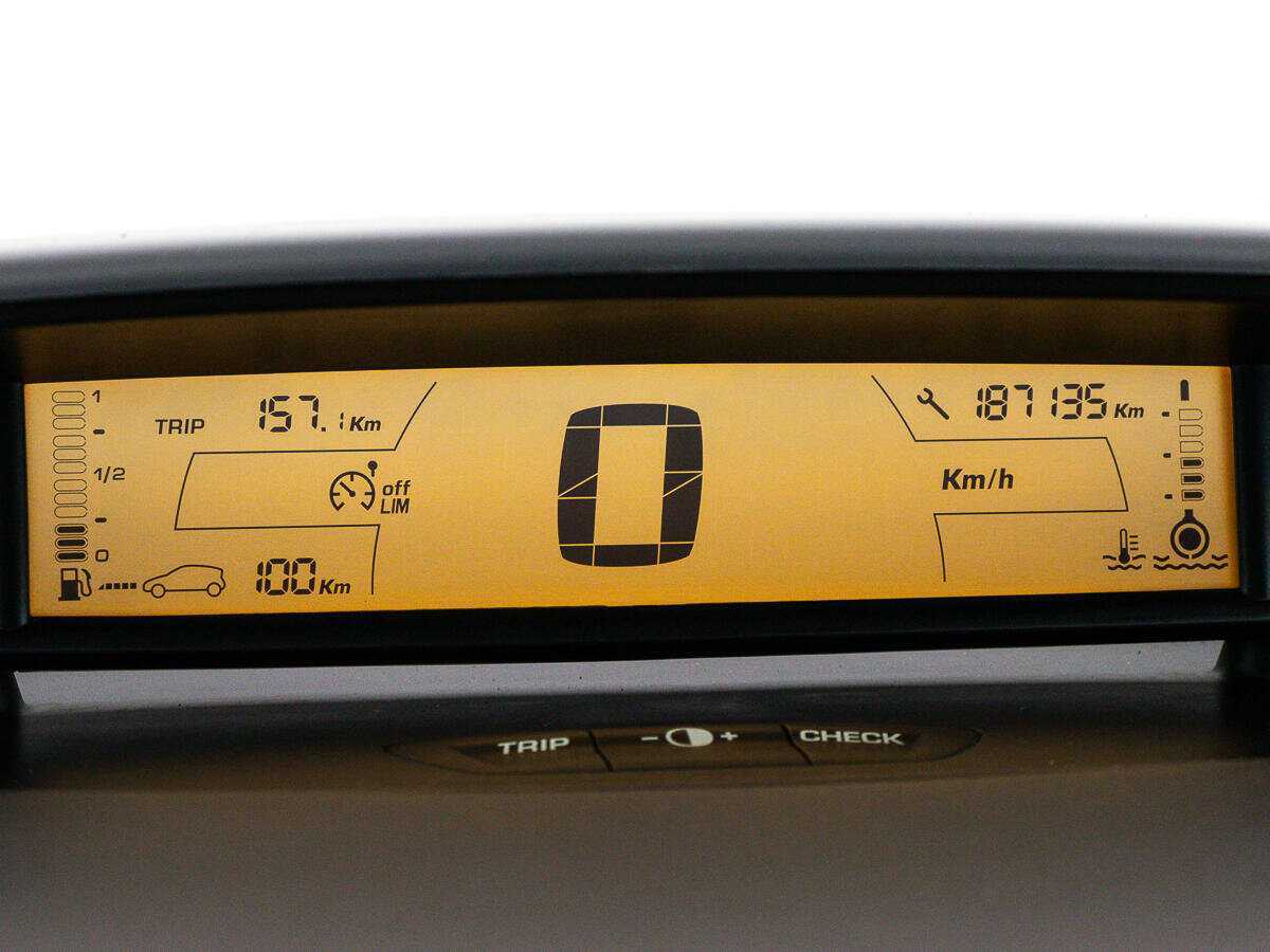 Citroen C4 с пробегом — 2005 год. Фото: #11