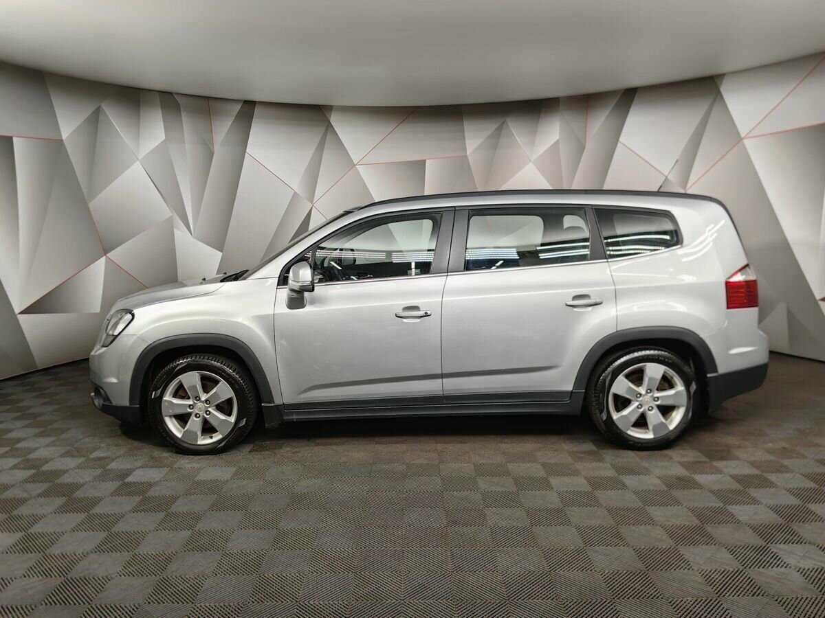 Chevrolet Orlando с пробегом — 2014 год. Фото: #4