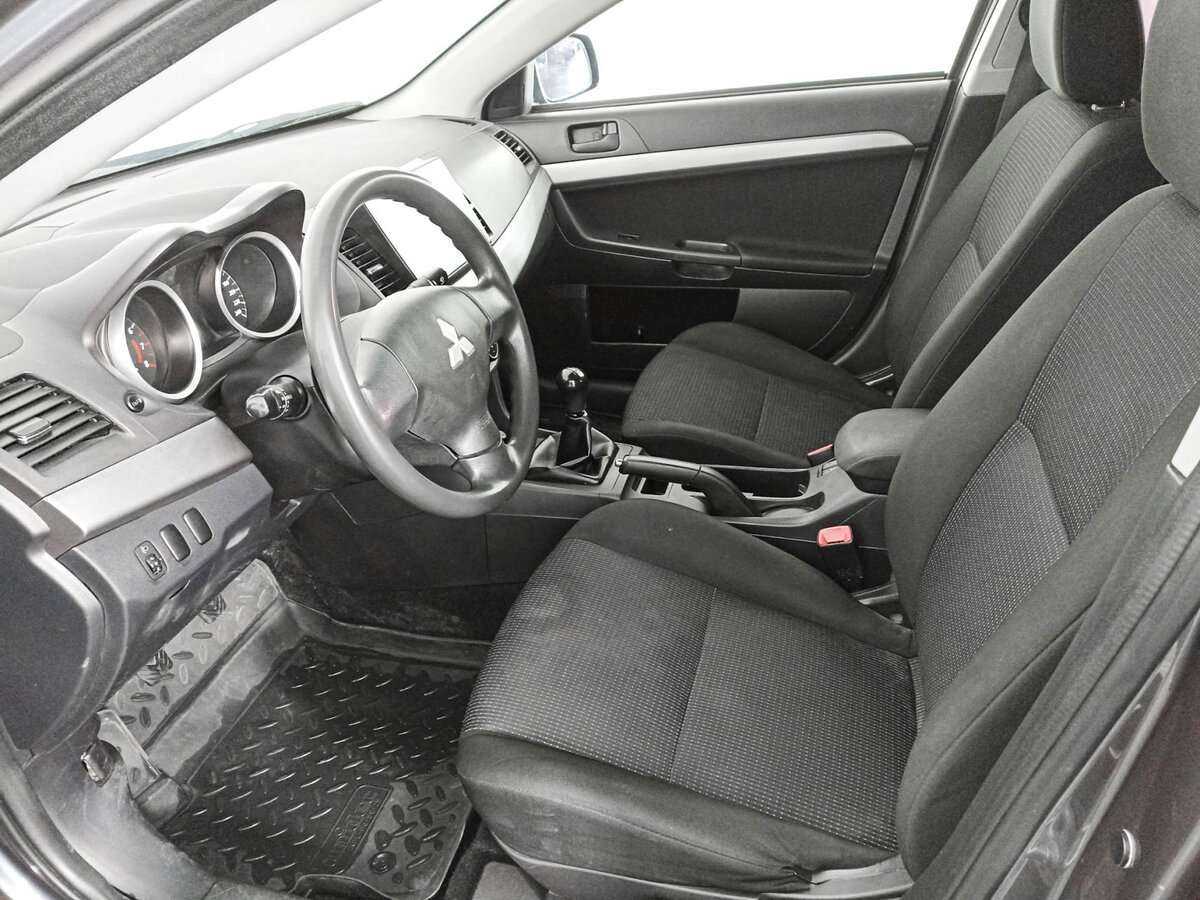 Mitsubishi Lancer с пробегом — 2011 год. Фото: #13