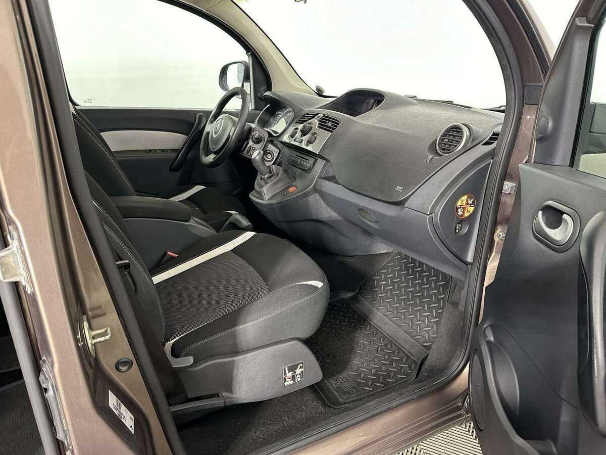Renault Kangoo с пробегом — 2013 год. Фото: #13