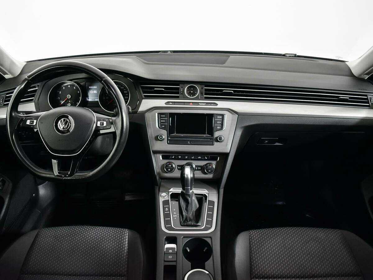 Volkswagen Passat с пробегом — 2017 год. Фото: #11