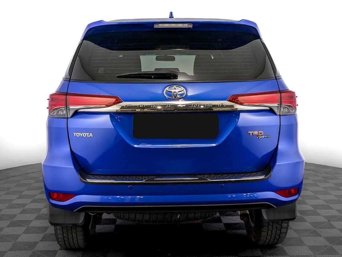 Toyota Fortuner с пробегом — 2019 год. Фото: #5
