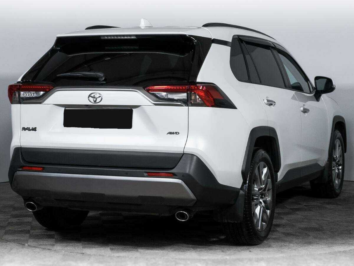 Toyota RAV4 с пробегом — 2021 год. Фото: #4