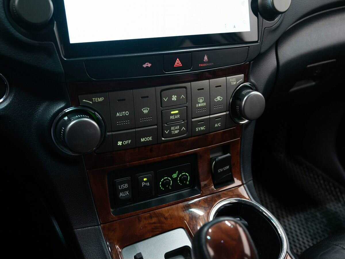 Toyota Highlander с пробегом — 2012 год. Фото: #20