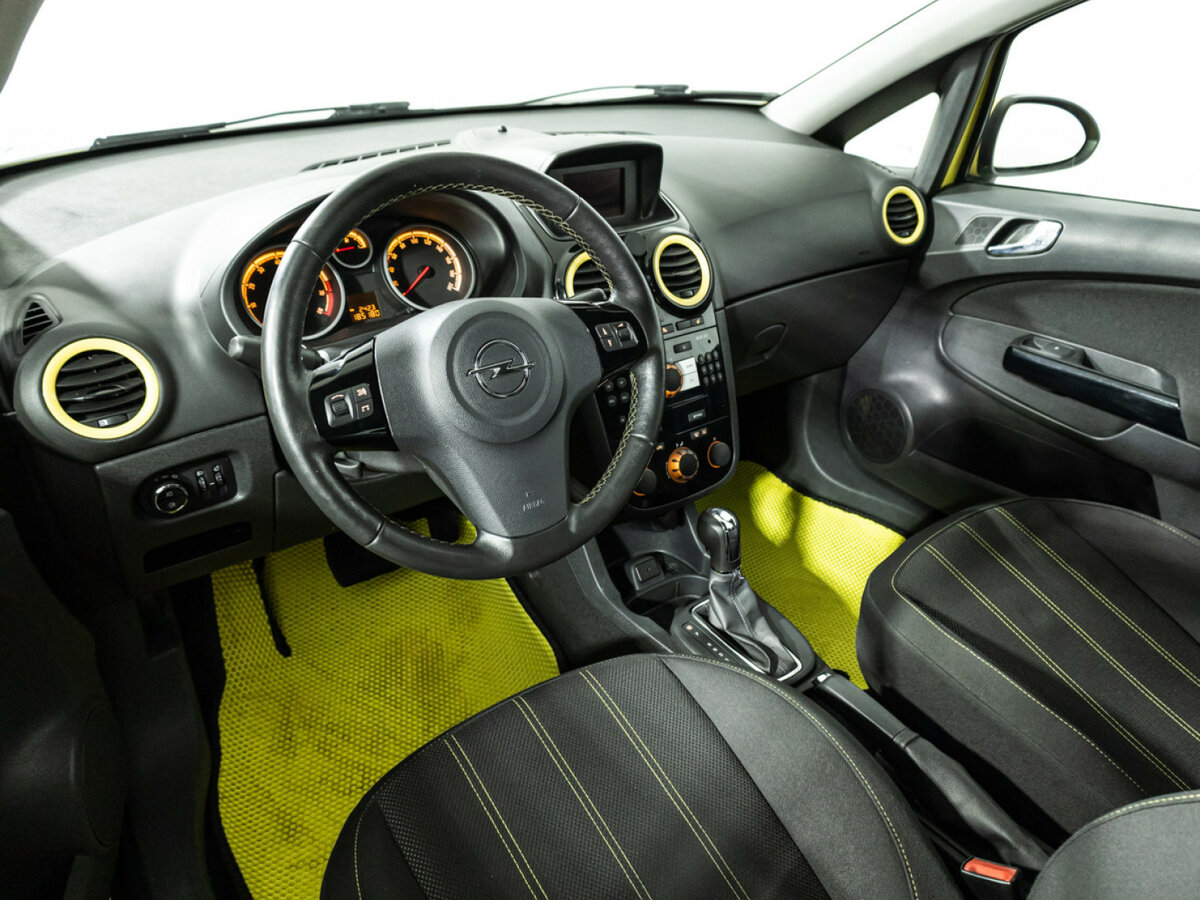 Opel Corsa с пробегом — 2011 год. Фото: #10