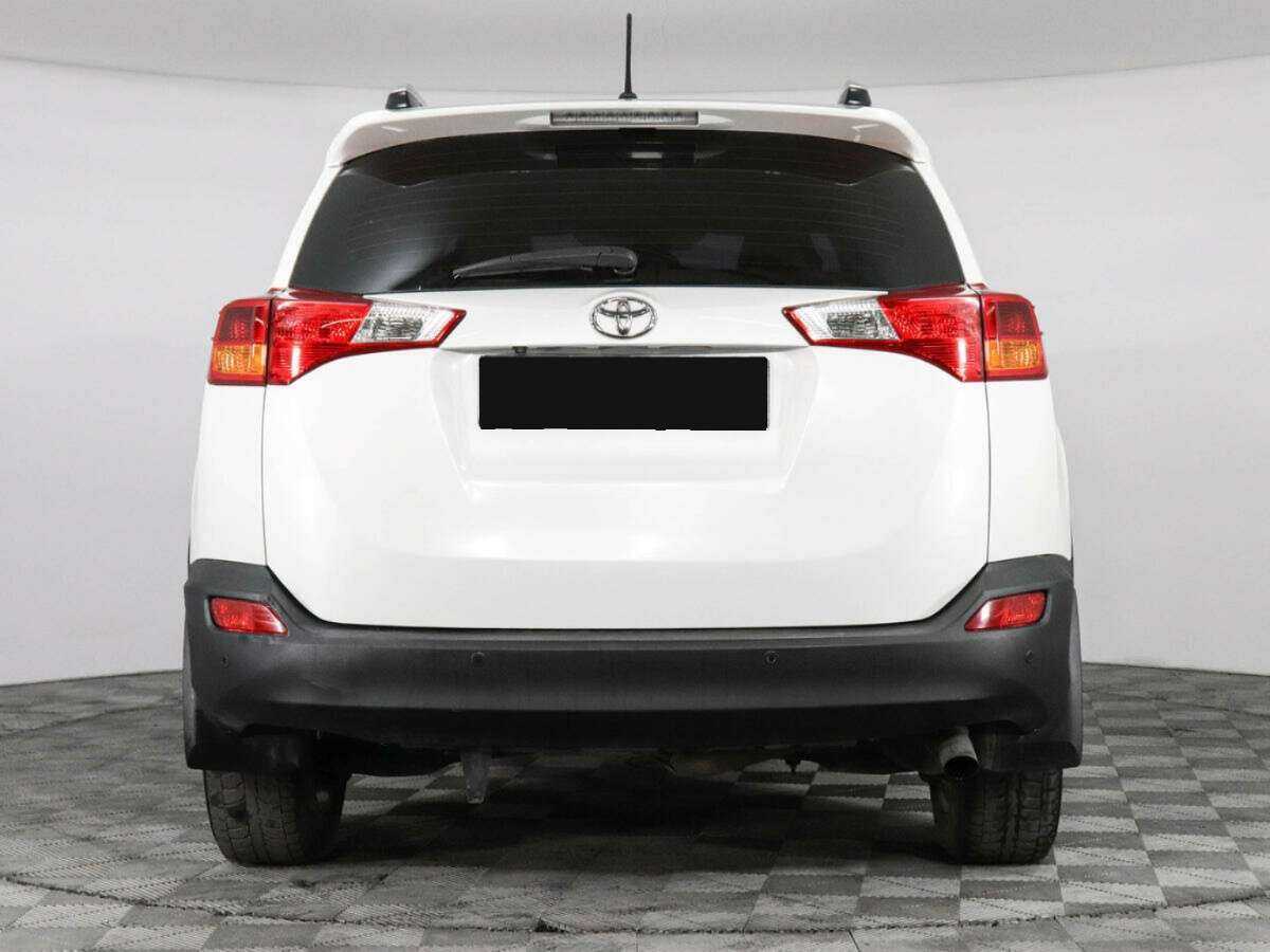 Toyota RAV4 с пробегом — 2014 год. Фото: #5