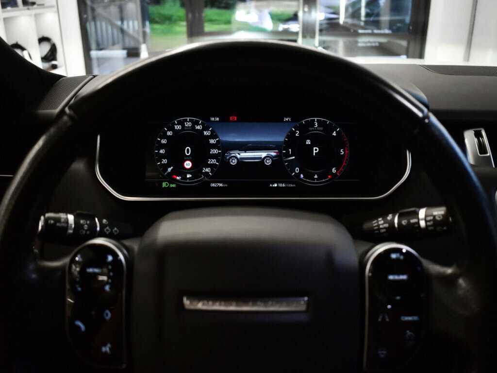 Land Rover Range Rover Sport с пробегом — 2018 год. Фото: #9