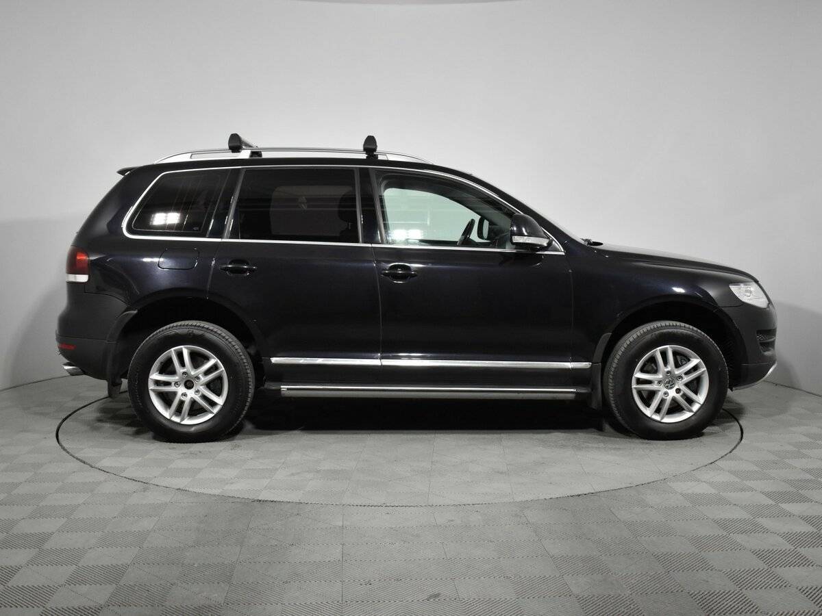 Volkswagen Touareg с пробегом — 2008 год. Фото: #3