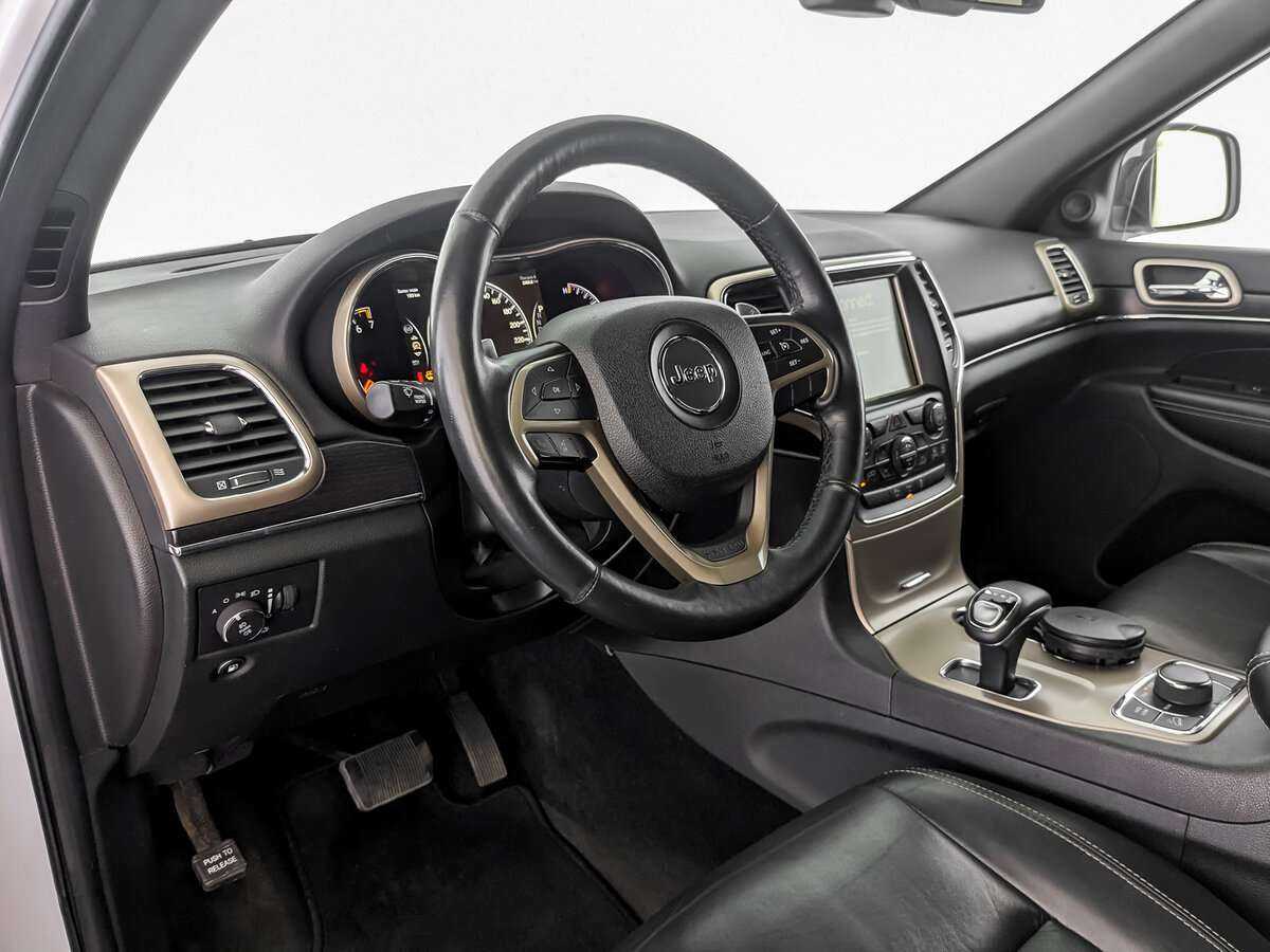 Jeep Grand Cherokee с пробегом — 2014 год. Фото: #15