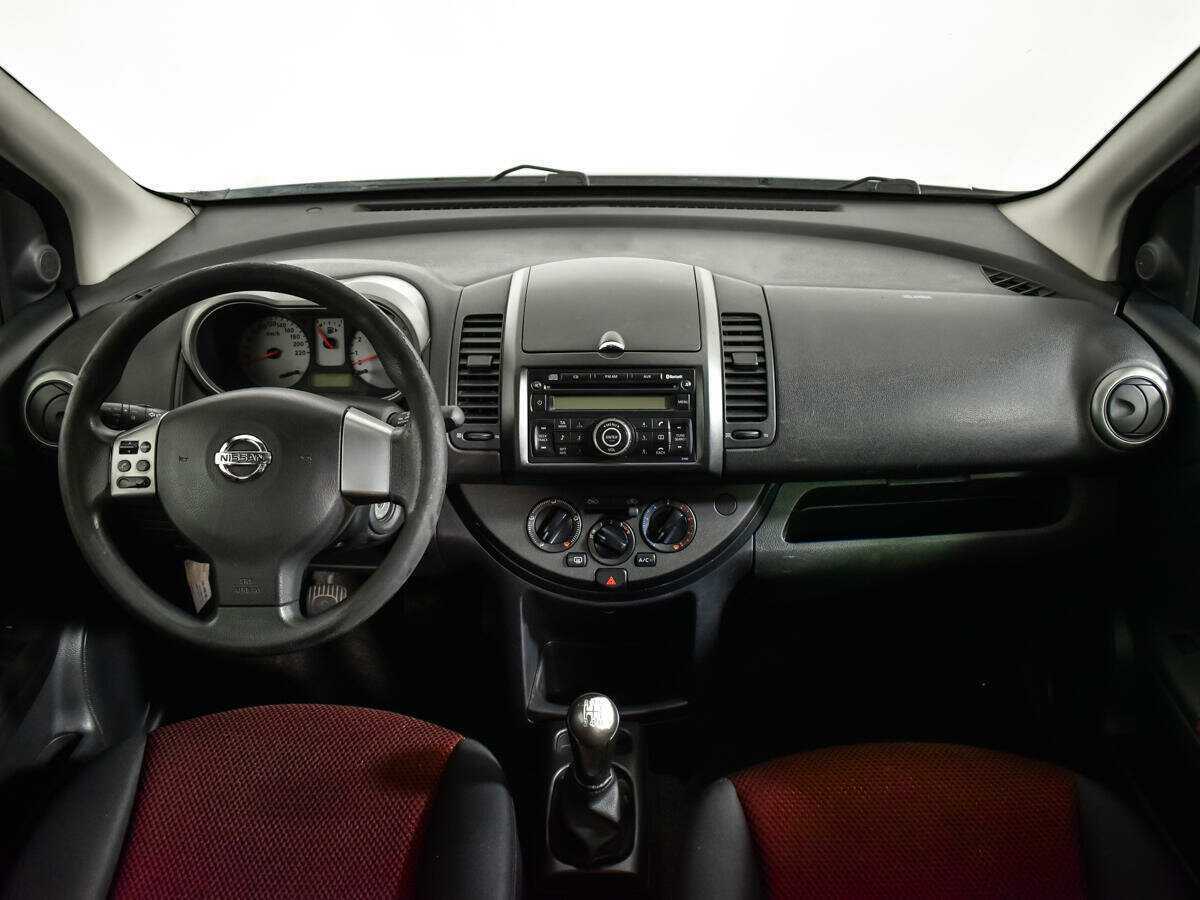Nissan Note с пробегом — 2008 год. Фото: #9